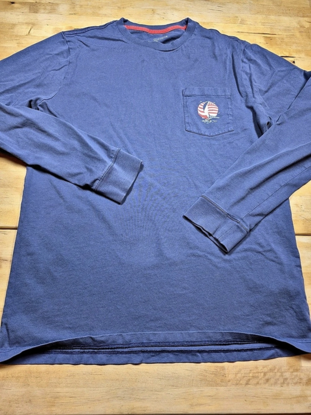 vineyard vines Long-Sleeve Pocket T-Shirt Blue & Red XL